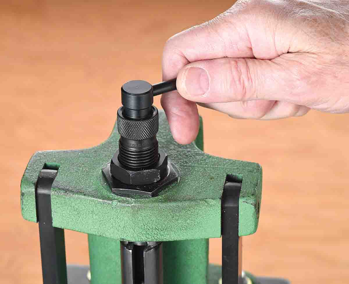 Once the collet is adjusted, a collet-type bullet puller requires only a short movement of the collet lever.